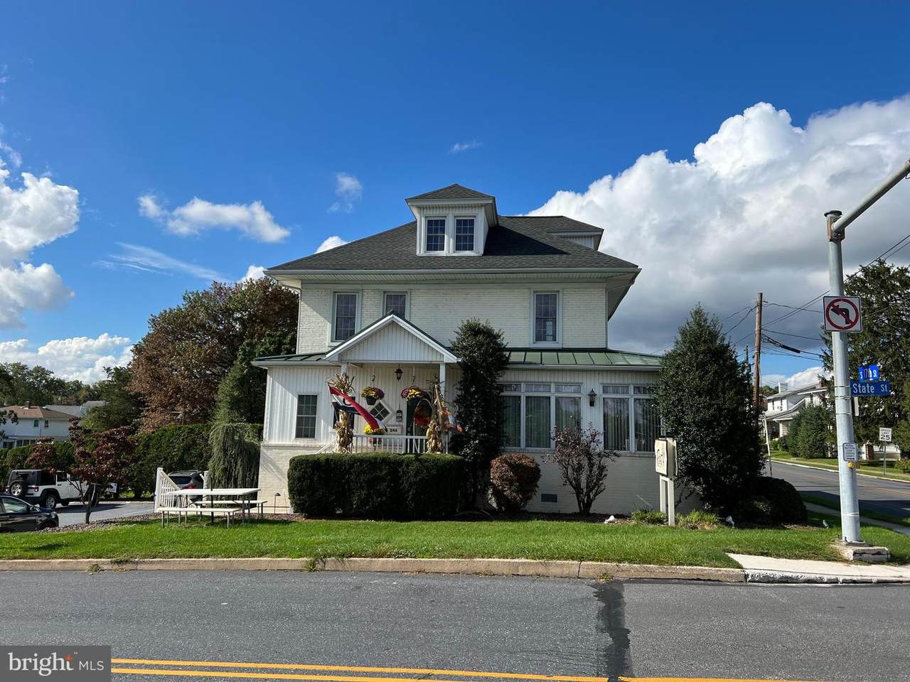 244 17TH Street - Photo 1