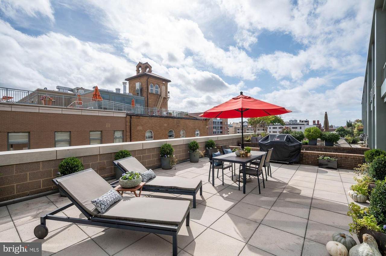 2425 L Street - Photo 1