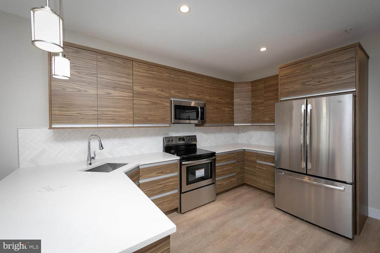 1623 20TH Street - Photo 1