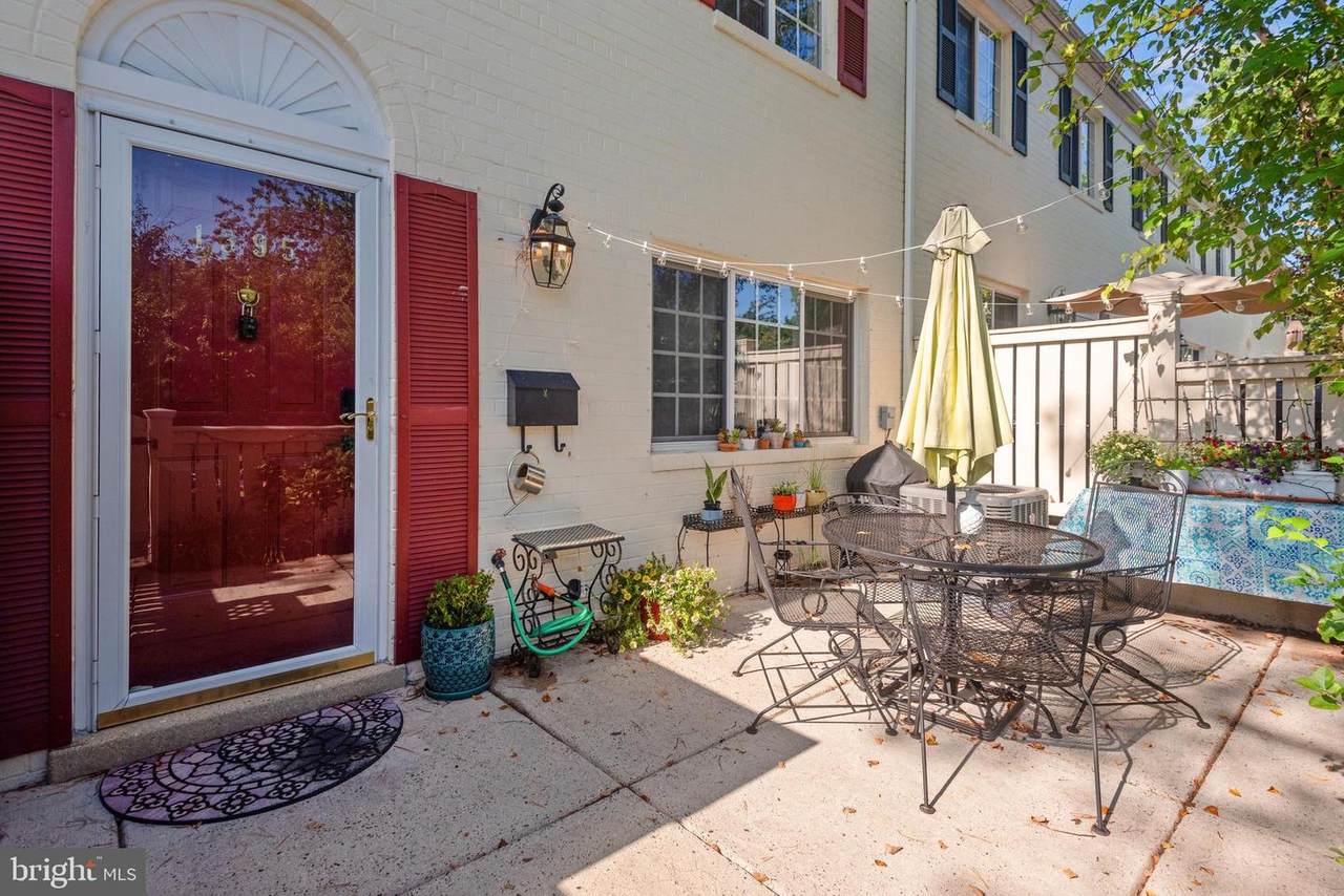 1395 Van Dorn - Photo 1