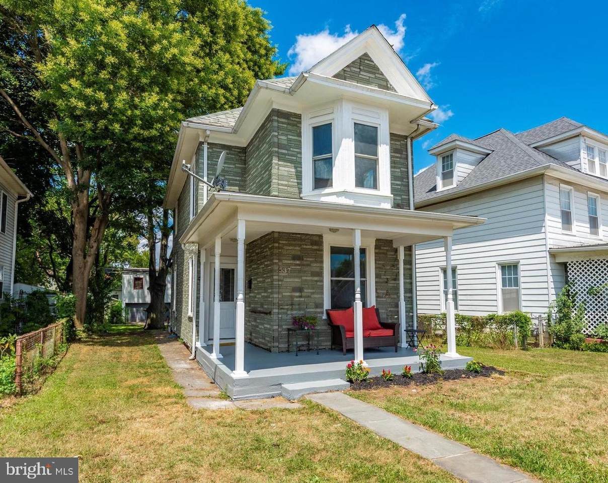 537 Maryland Avenue - Photo 1