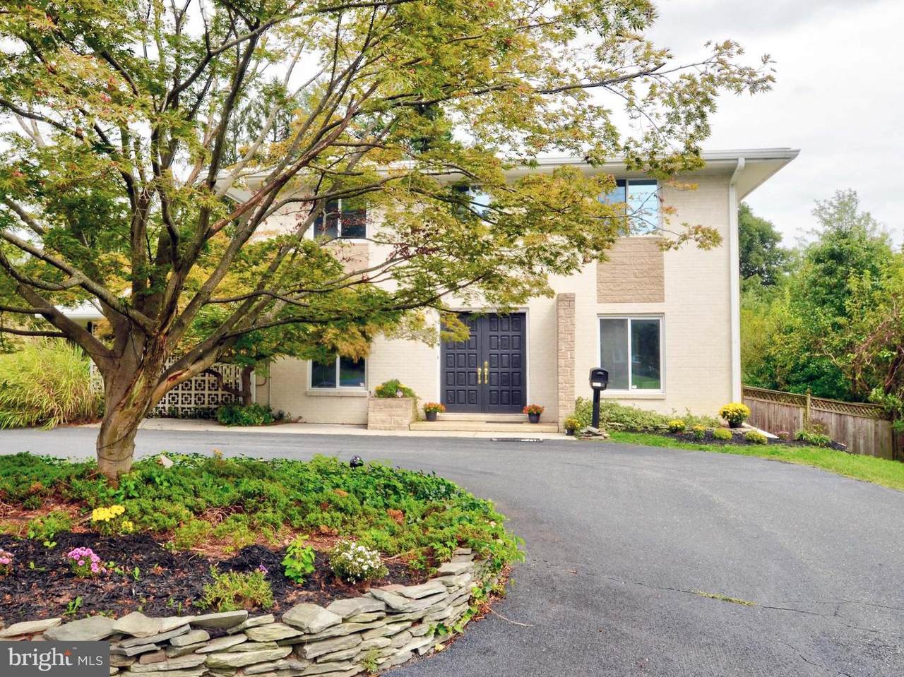 521 Bel Air Avenue - Photo 1