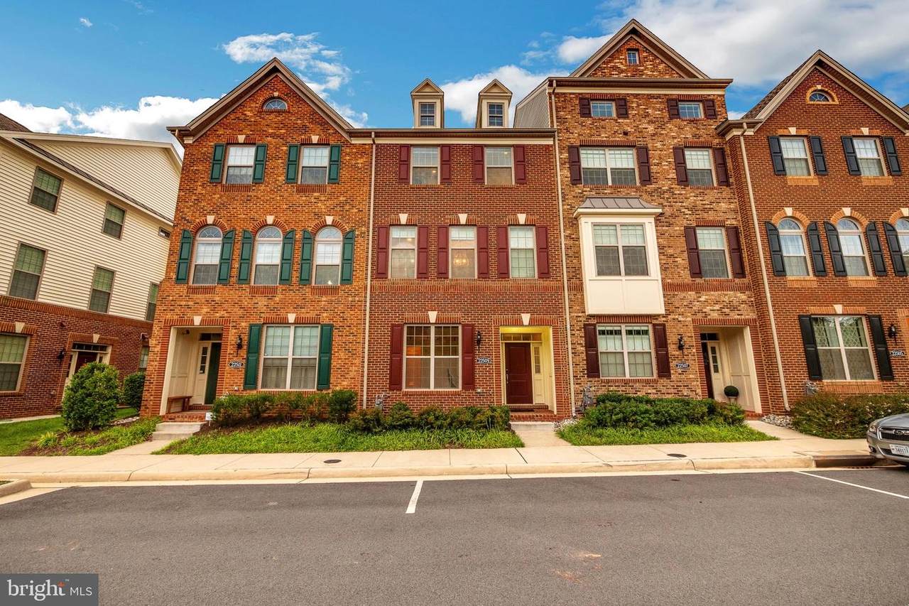 22509 Norwalk Square - Photo 1