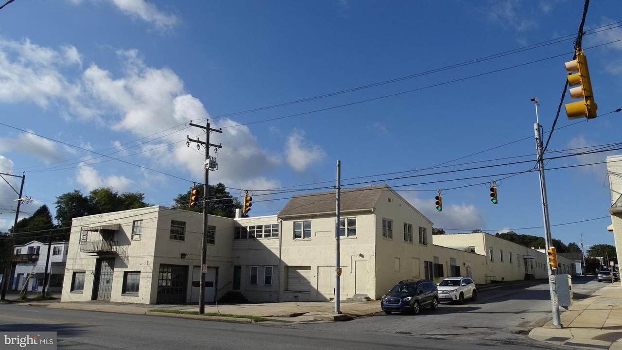 300 Richland Avenue - Photo 1