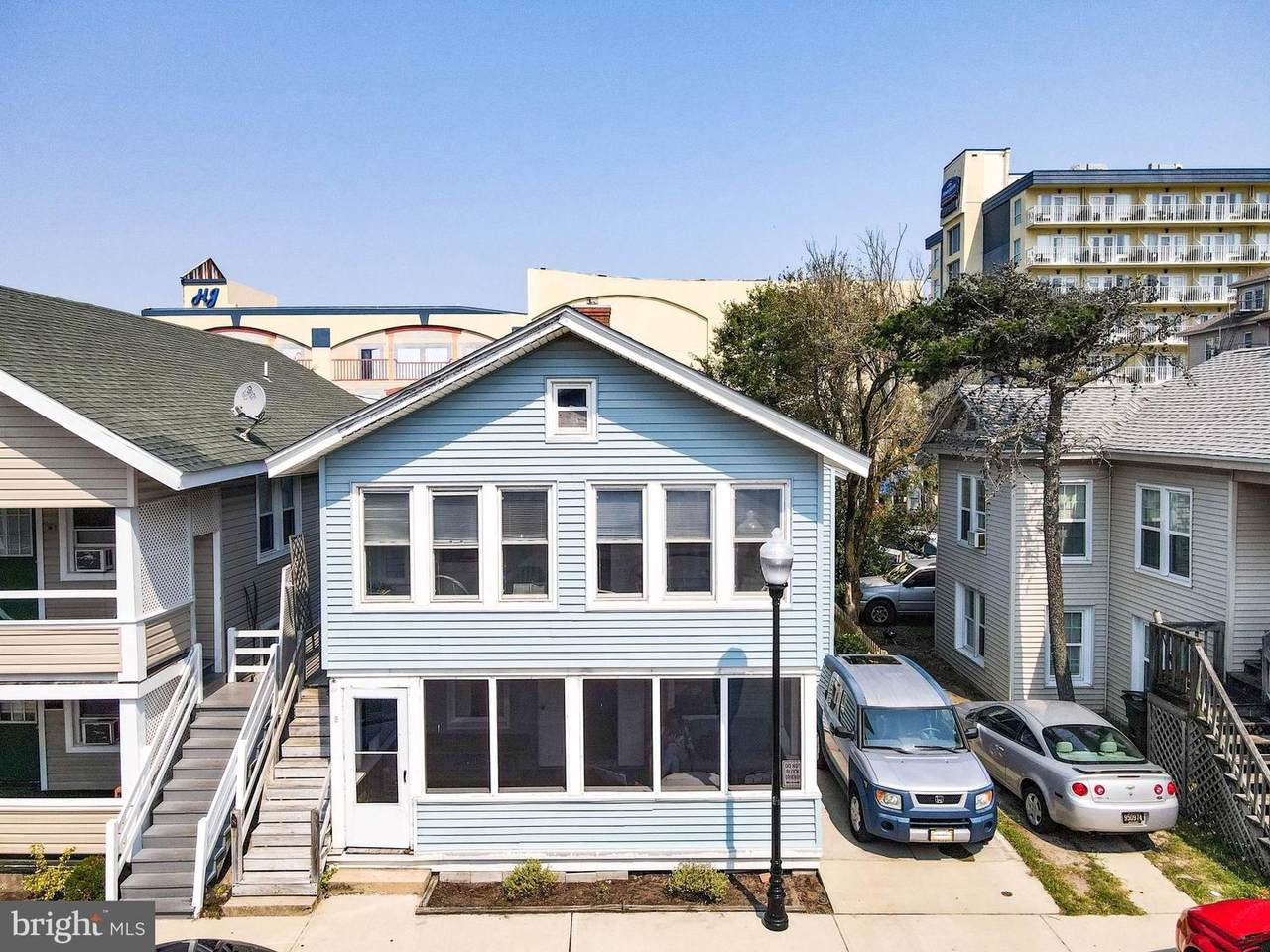 8 11TH Street - Photo 1