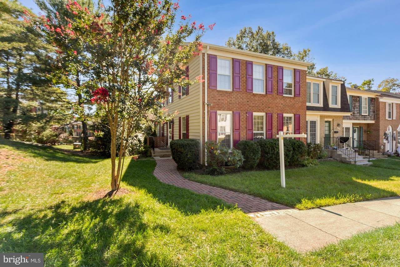 3201 Foothill Street - Photo 1