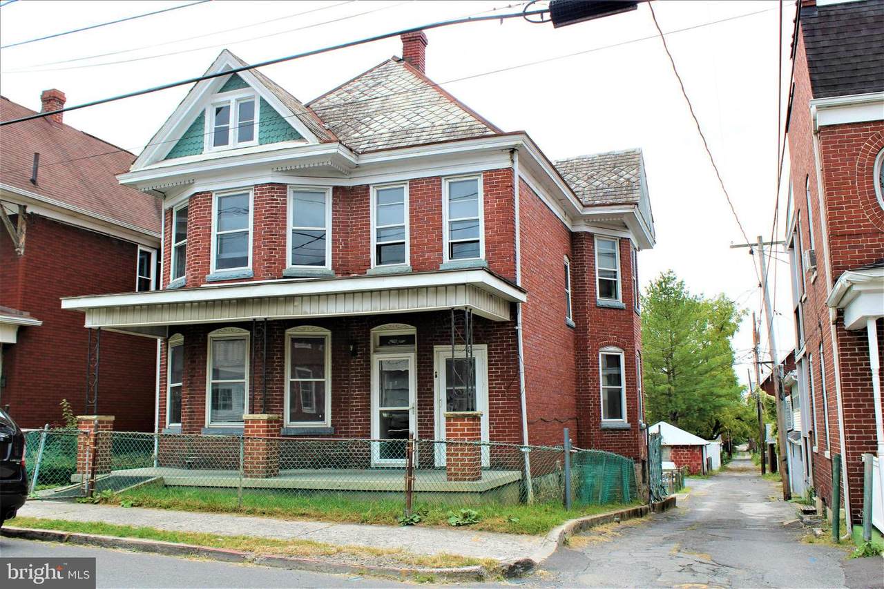 11 First Street - Photo 1