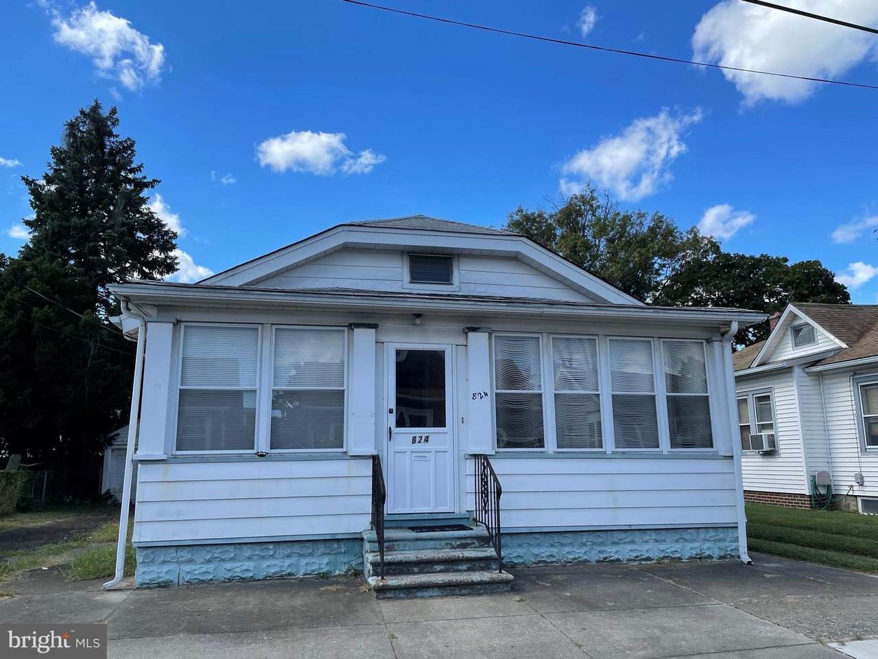 824 Bergen Street - Photo 1