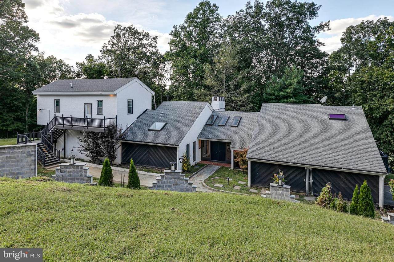 1220 Valley Road - Photo 1