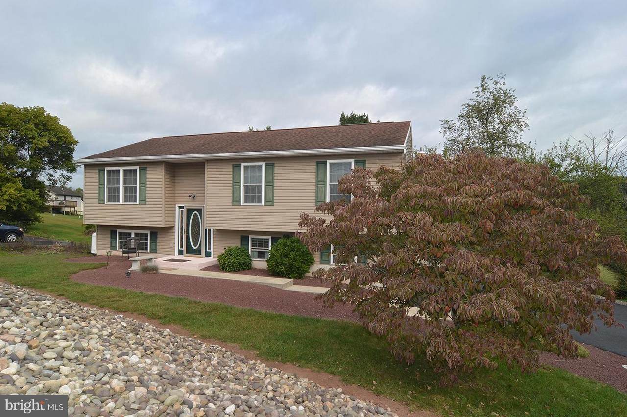 1583 Stag Drive - Photo 1