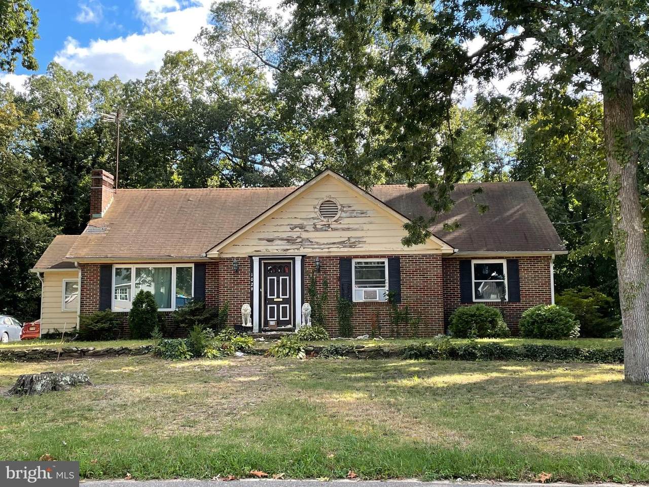 1029 Cambridge Place - Photo 1