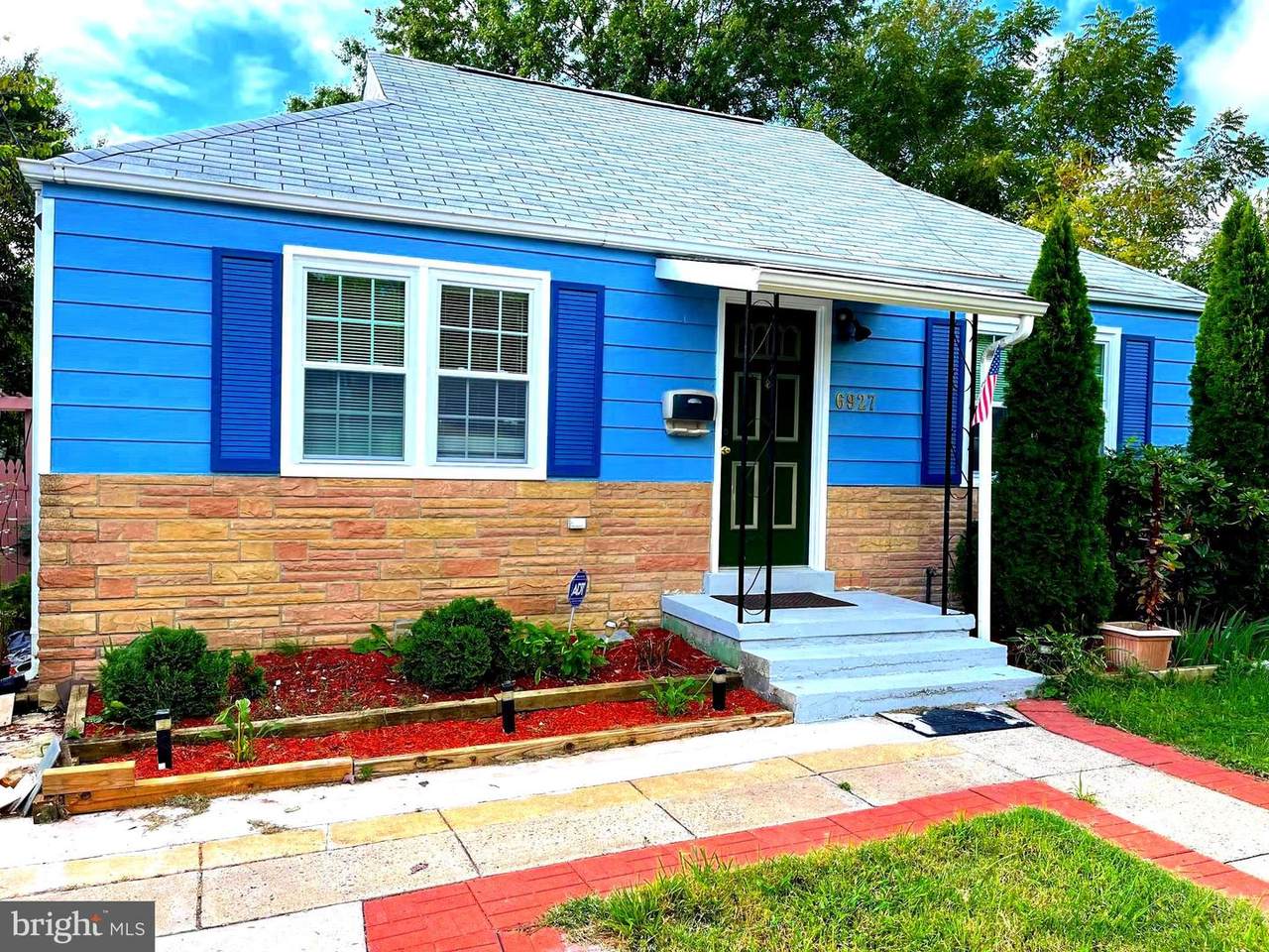 6927 Arlington Boulevard - Photo 1