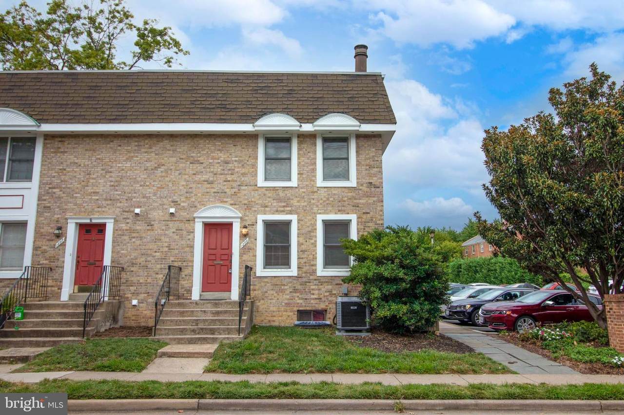 1300 Chetworth Court - Photo 1
