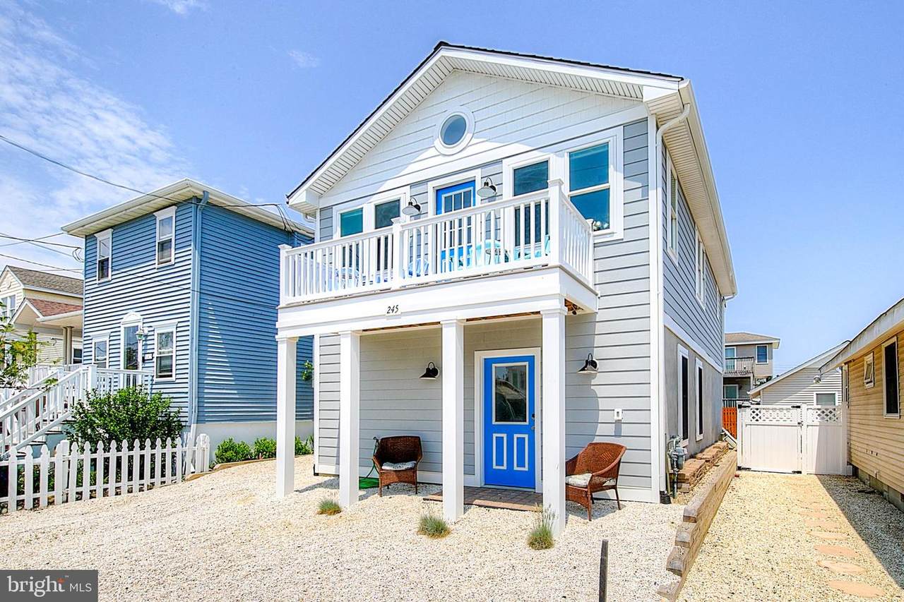 245 17TH Street - Photo 1