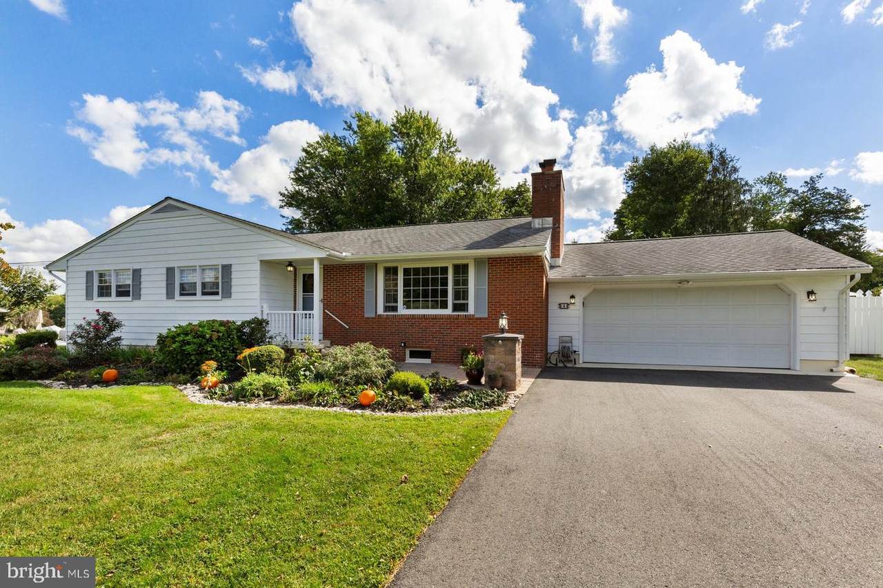 4 Fairview Road - Photo 1
