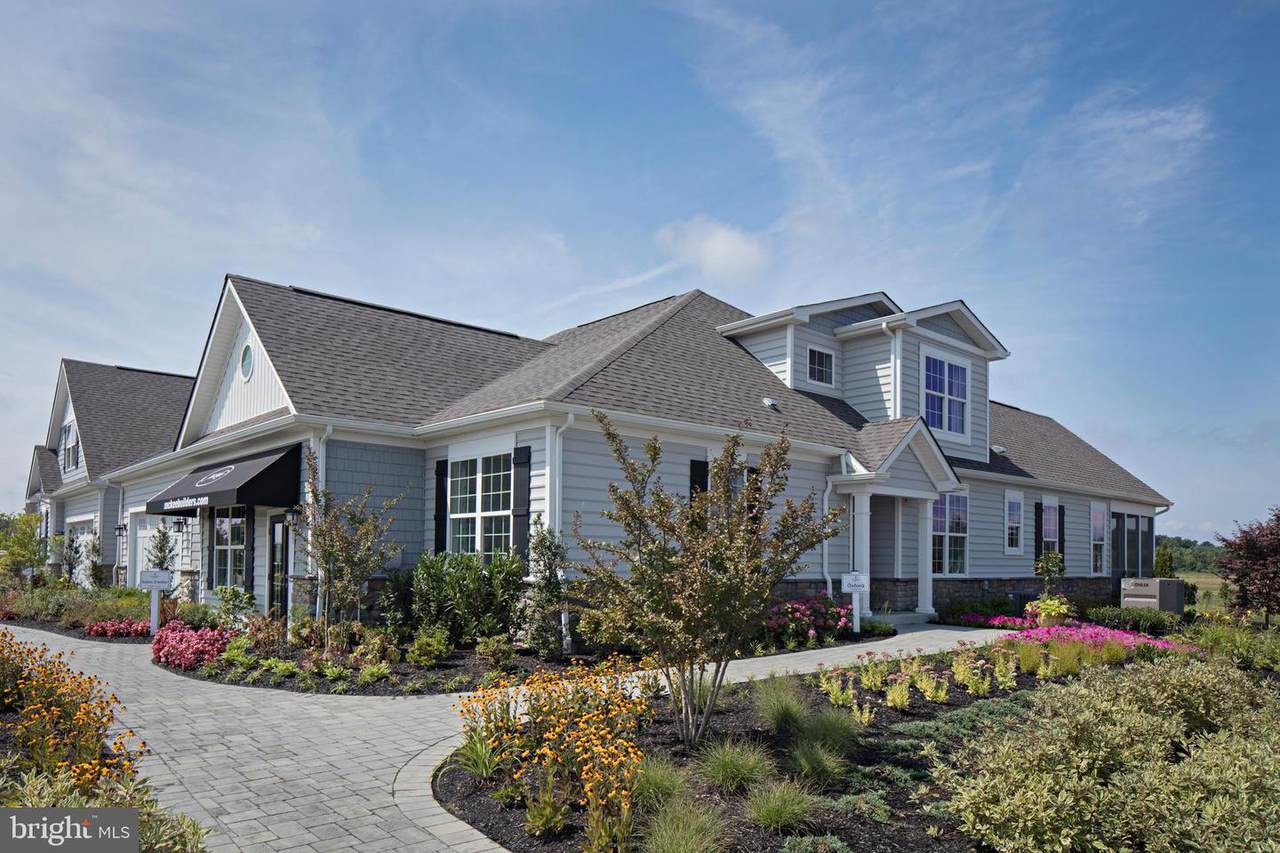 917 Moorings Circle - Photo 1