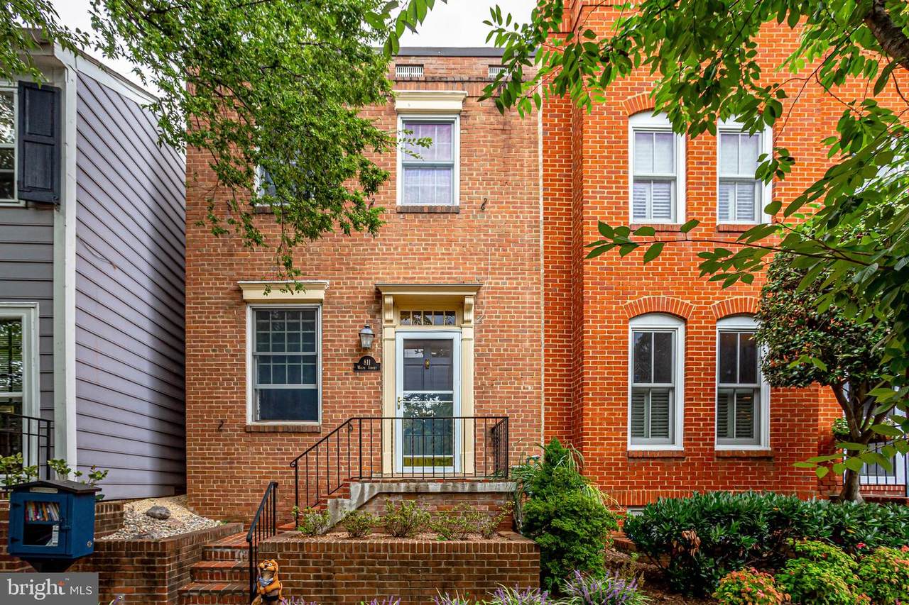 811 Wolfe Street - Photo 1