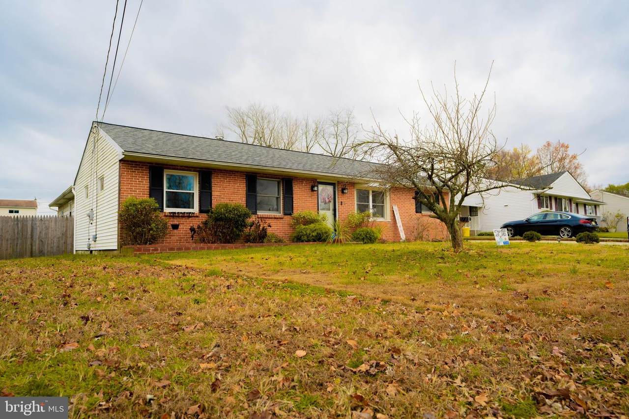 1105 Laurel Road - Photo 1