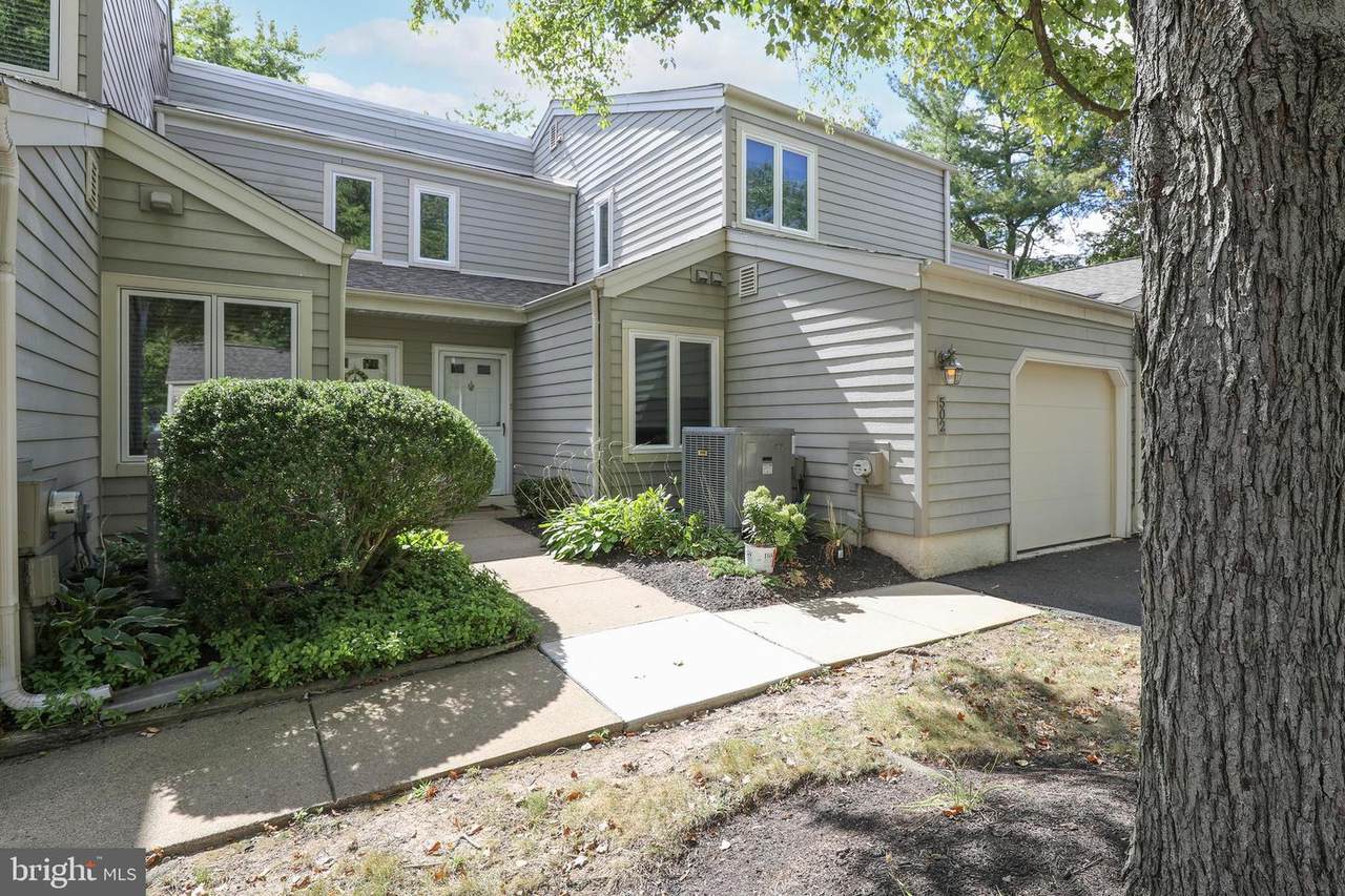 502 Portsmouth Court - Photo 1