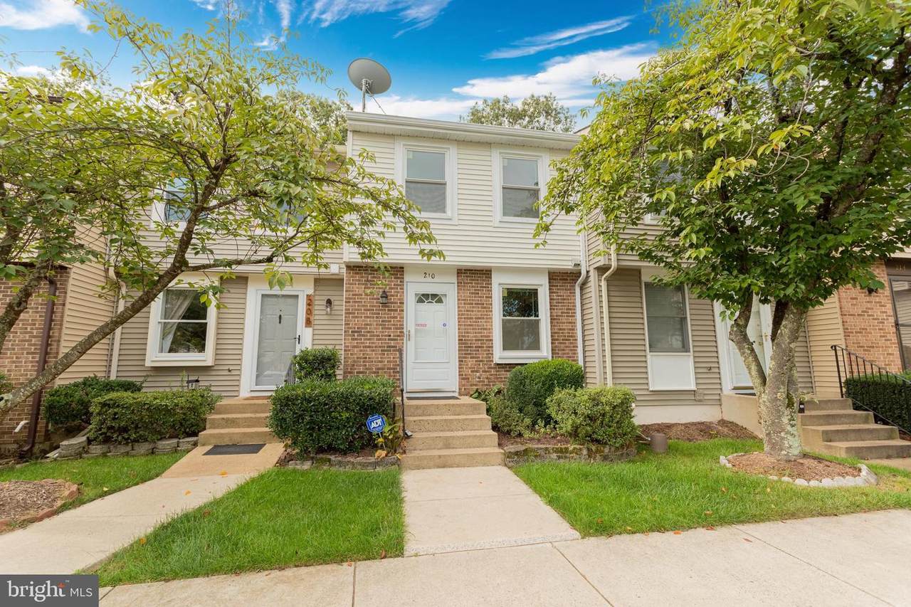 210 Charing Court - Photo 1