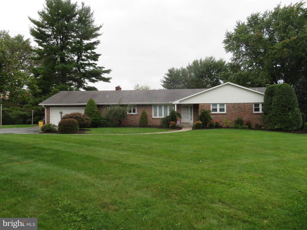 625 14TH Avenue - Photo 1