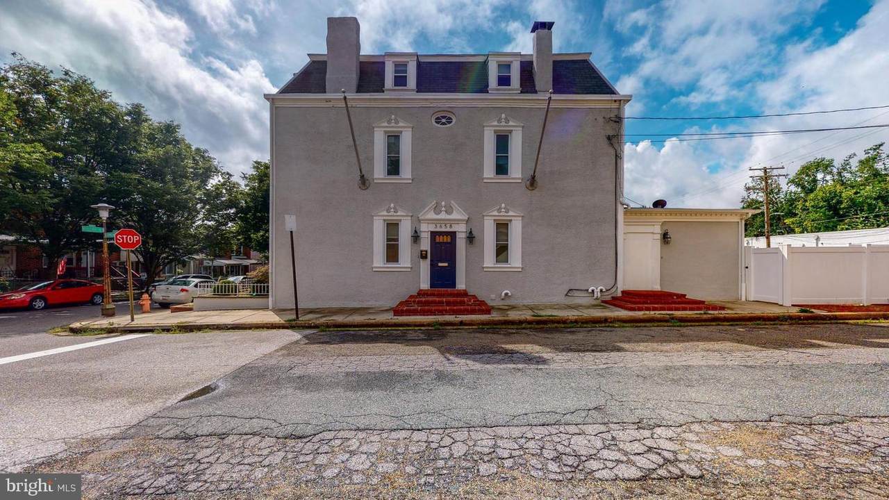 3658 Malden Avenue - Photo 1