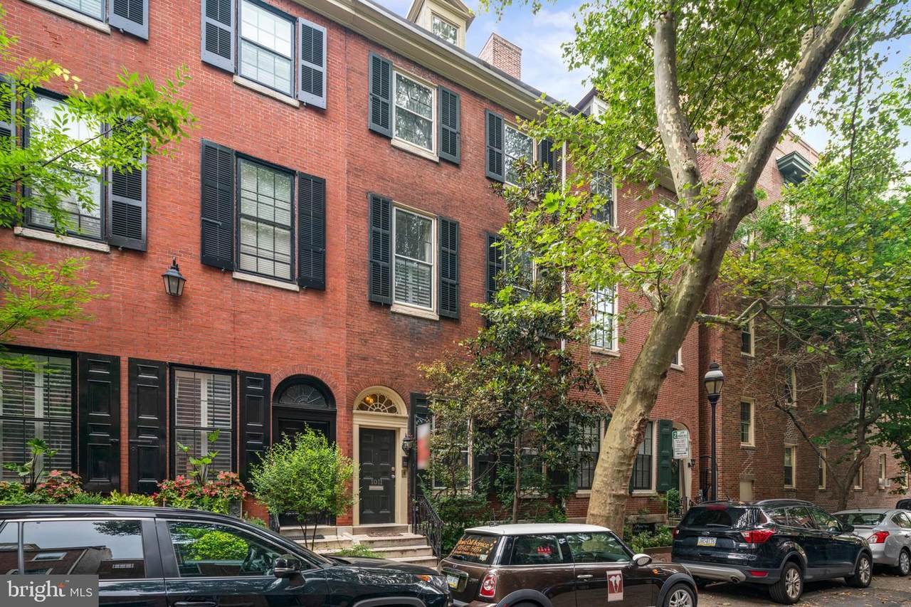 1011 Clinton Street - Photo 1
