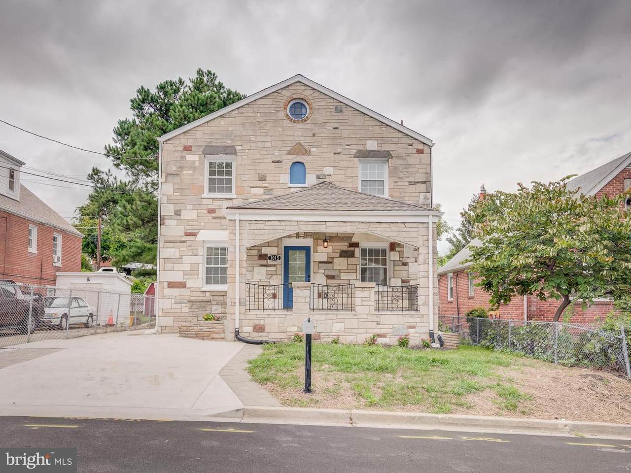 1015 Mentor Avenue - Photo 1