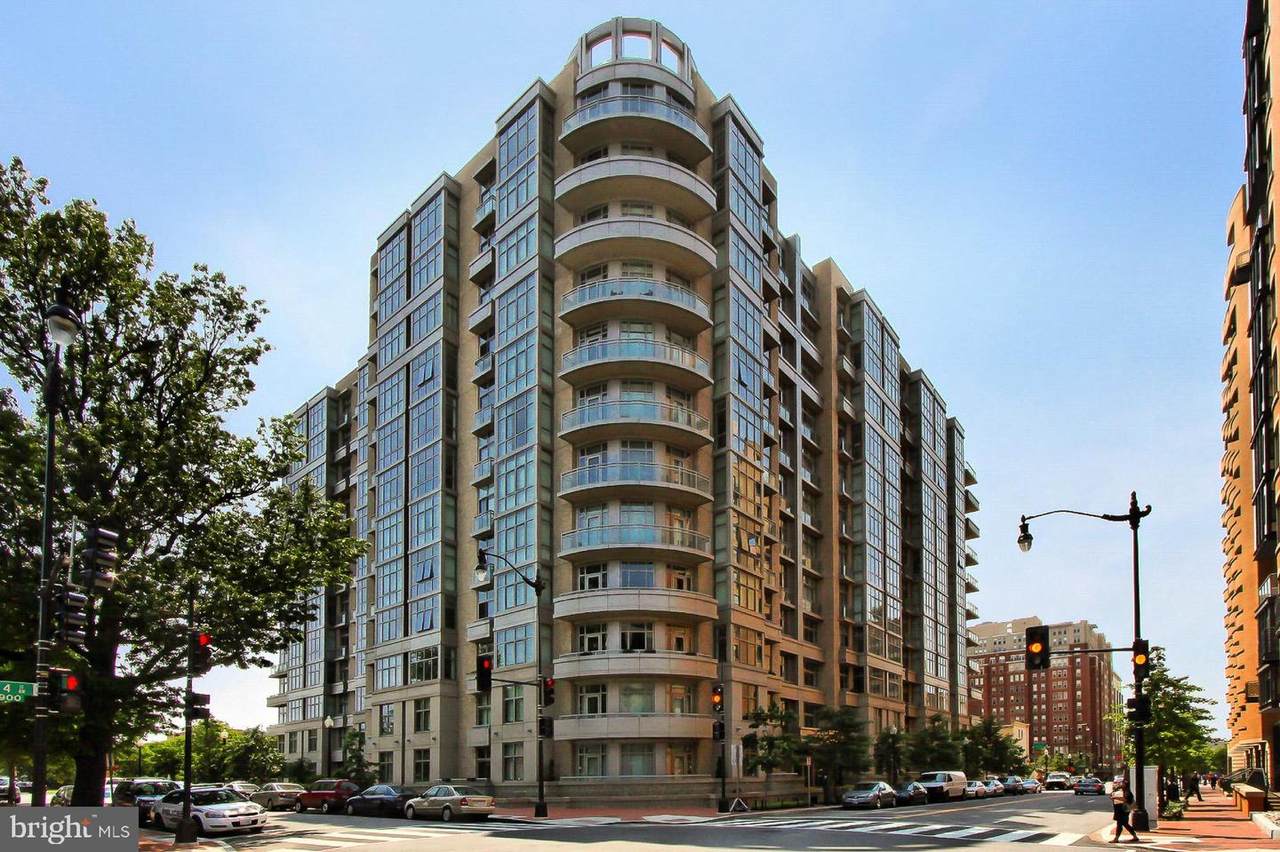 811 4TH Street - Photo 1