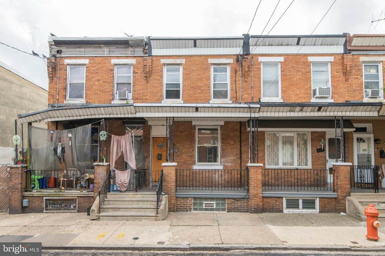 812 Russell Street - Photo 1