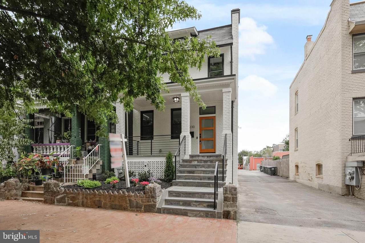 230 14TH Street - Photo 1