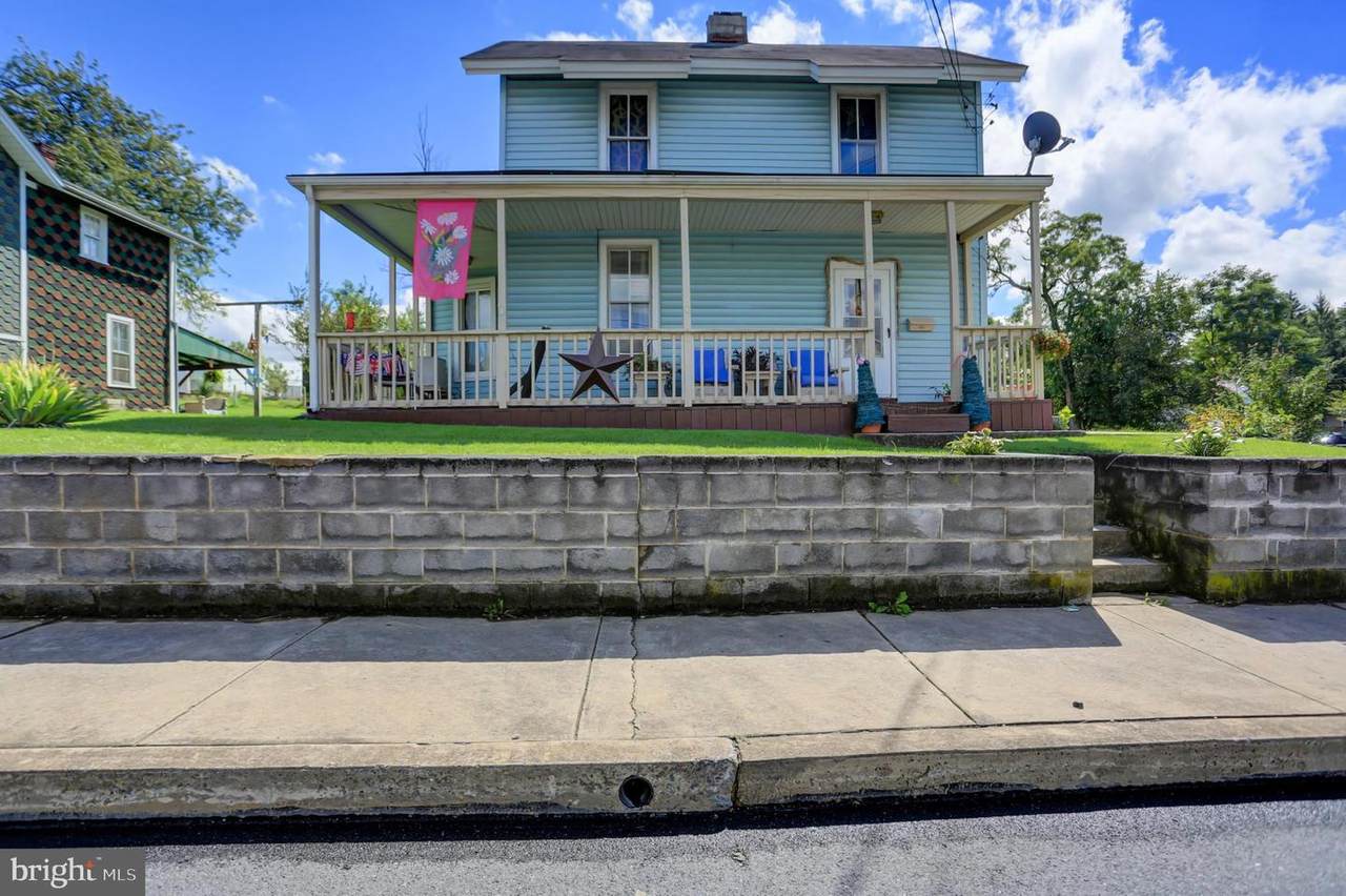 586 Hollywell Avenue - Photo 1