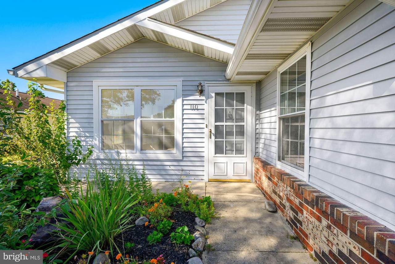 110 Elmtowne Boulevard - Photo 1