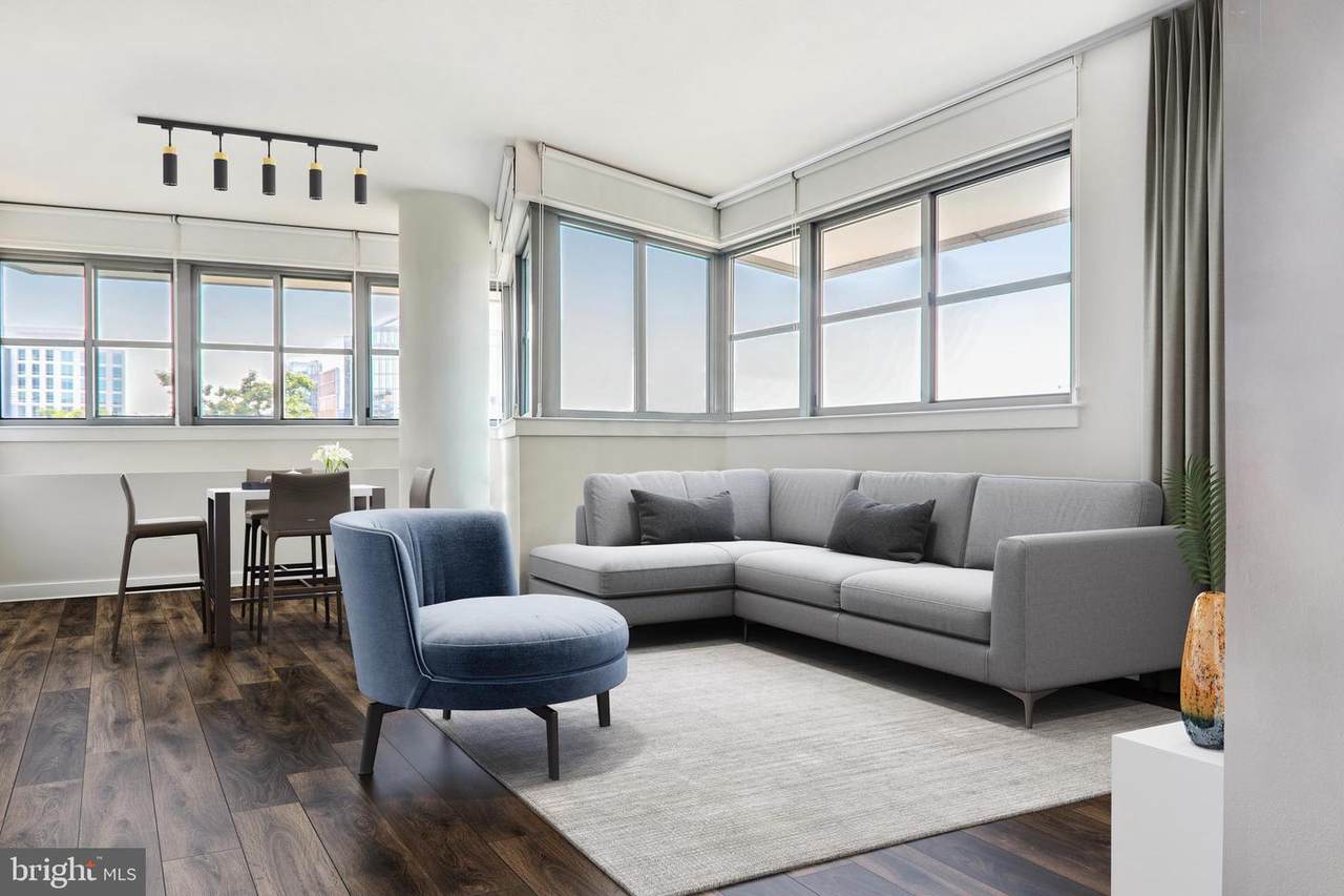 460 New York Avenue - Photo 1