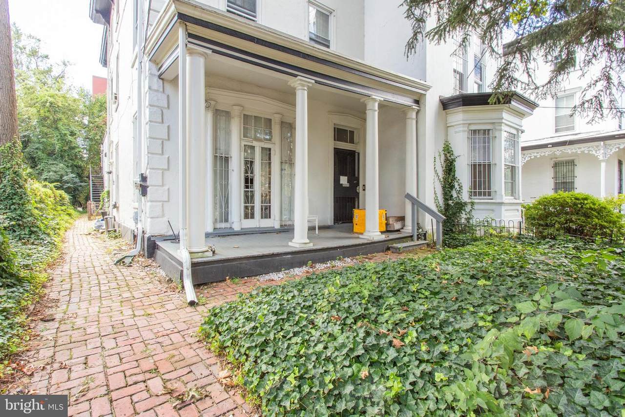 4008 Pine Street - Photo 1