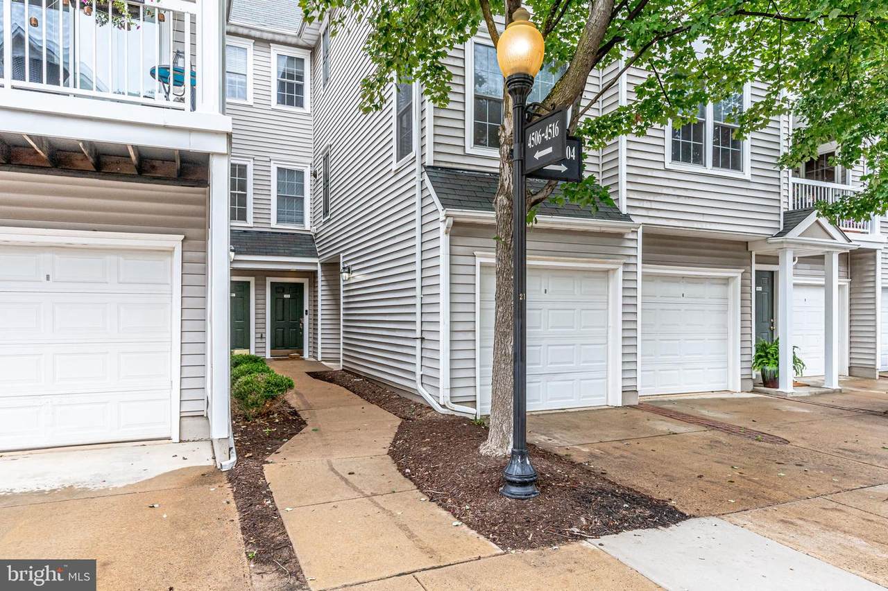 4514 Superior Square - Photo 1