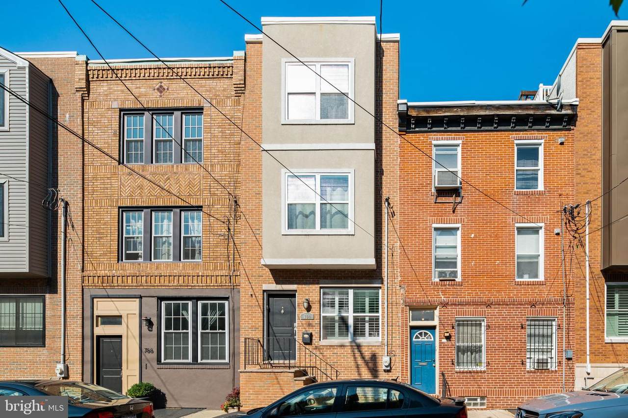 764 19TH Street - Photo 1