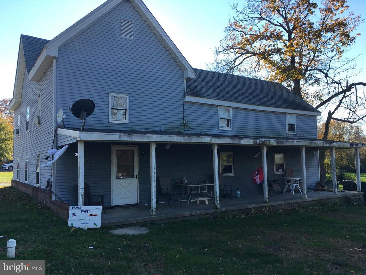 8900 Fairlee Road - Photo 1