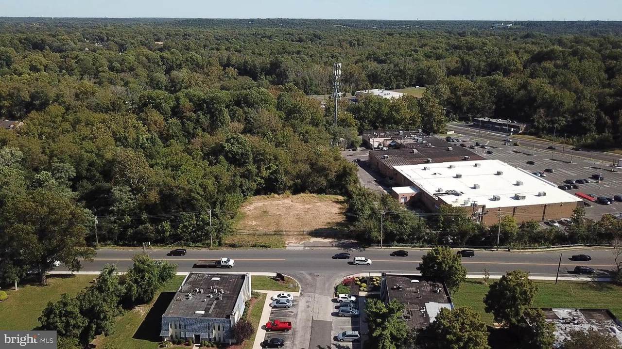 1955 Laurel Road - Photo 1