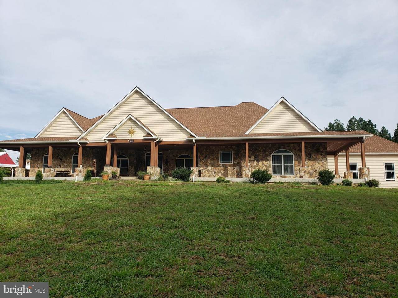 6857 Tanglewood Drive - Photo 1