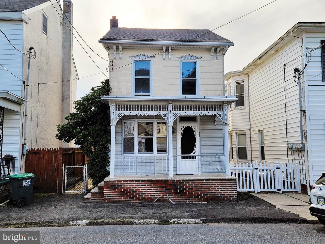 52 Nice Street - Photo 1