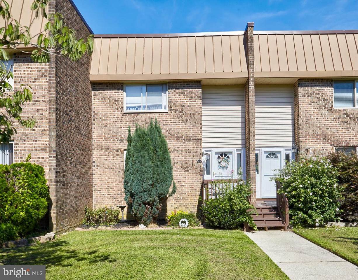 814 Burk Court - Photo 1