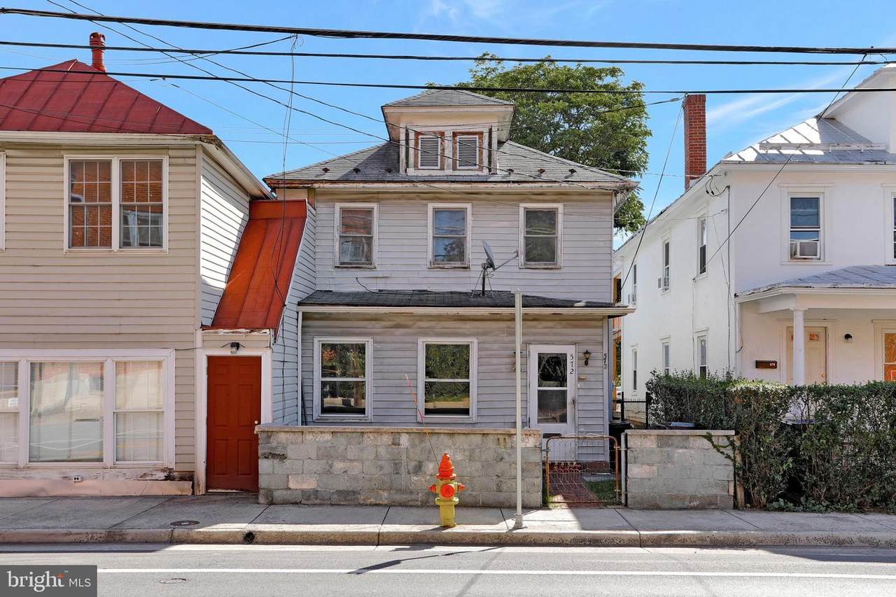 572 Loudoun Street - Photo 1