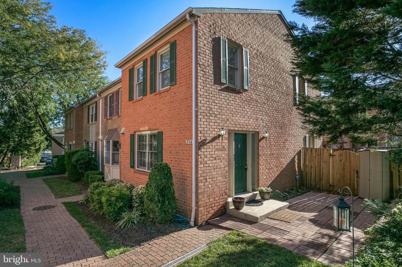 836 Frederick Street - Photo 1