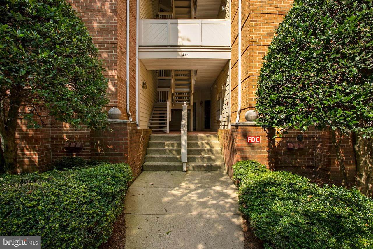 1344 Garden Wall Circle - Photo 1