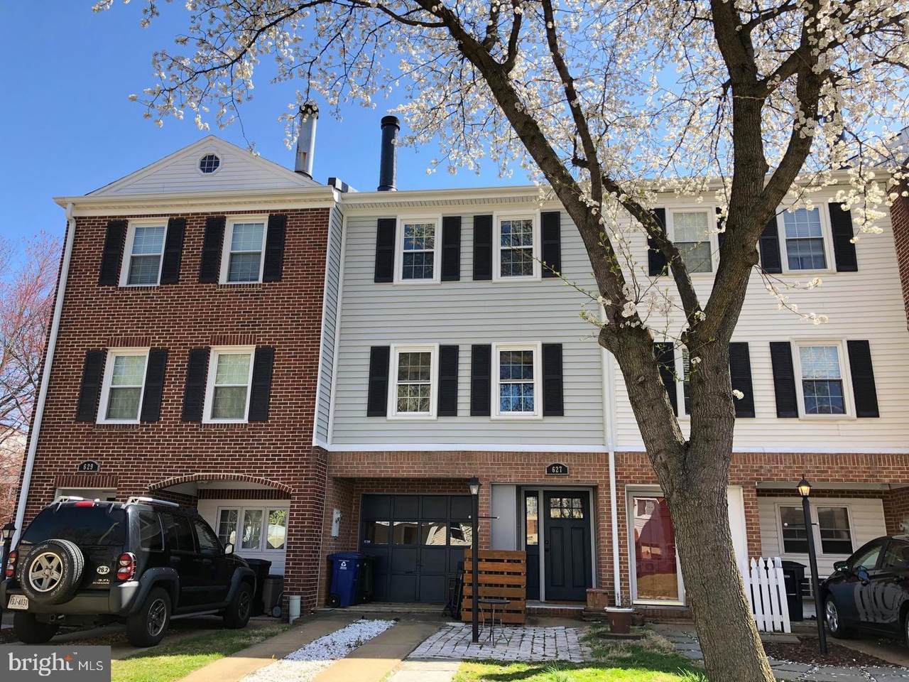 627 Piedmont Street - Photo 1