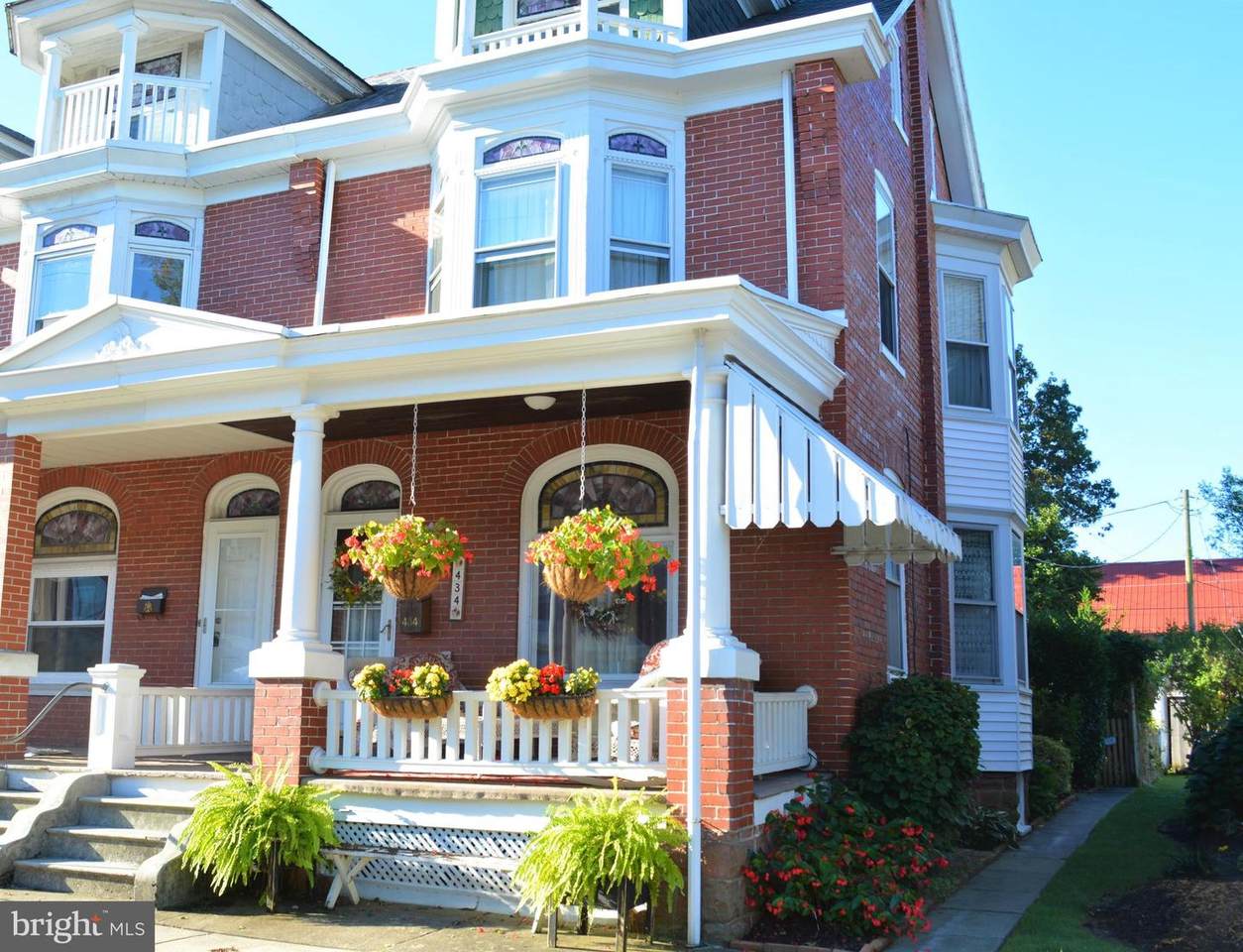 434 Walnut Street - Photo 1