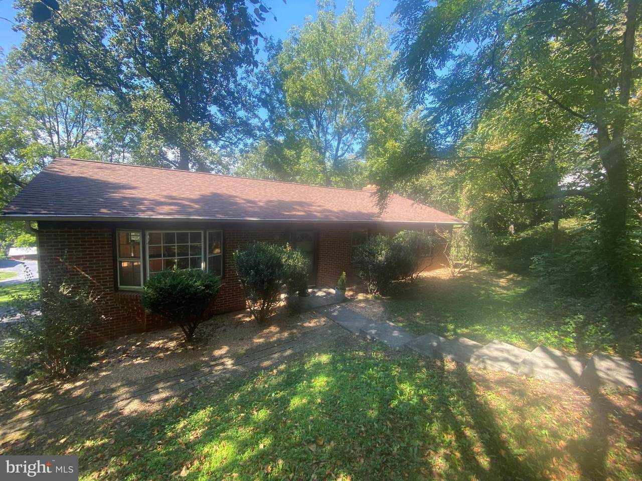 157 Robin Hood Circle - Photo 1