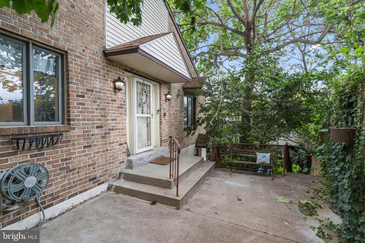 601 Saint Anthony Lane - Photo 1
