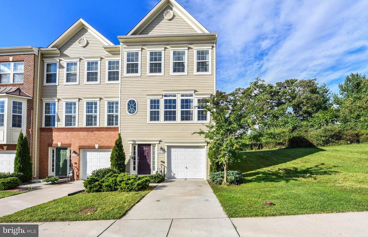 6230 Newport Place - Photo 1